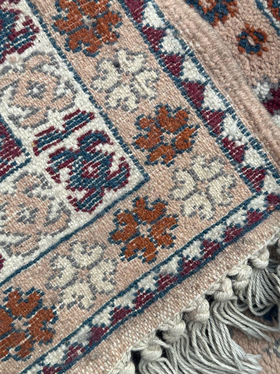 pretty vintage Moroccan rug For Sale 8