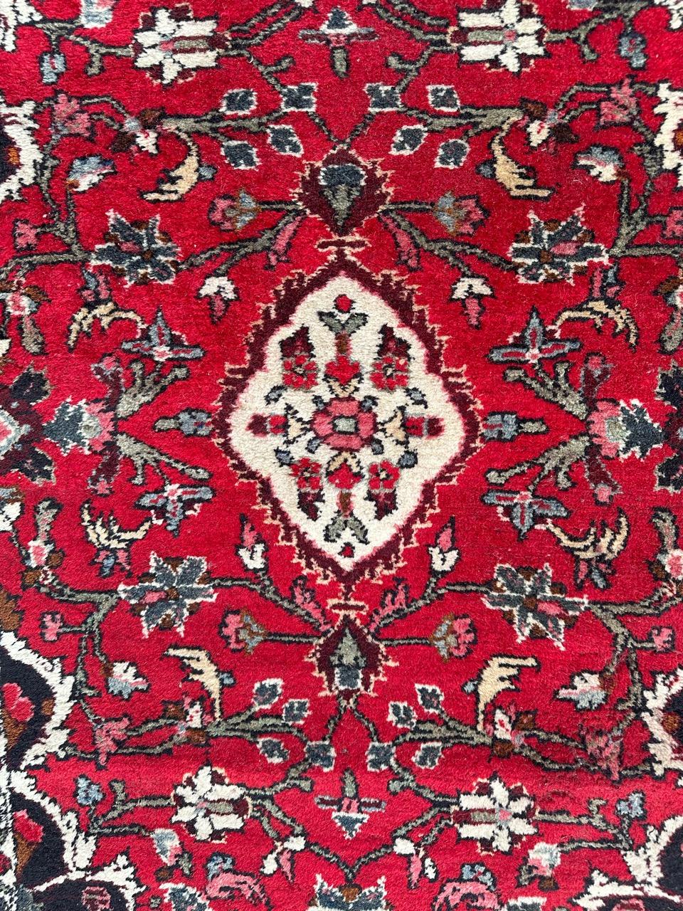 Nice vintage rustic rug with beautiful floral design and nice colours with a red field, entirely hand knotted with wool on cotton foundation.
Little wears at one side!

✨✨✨
