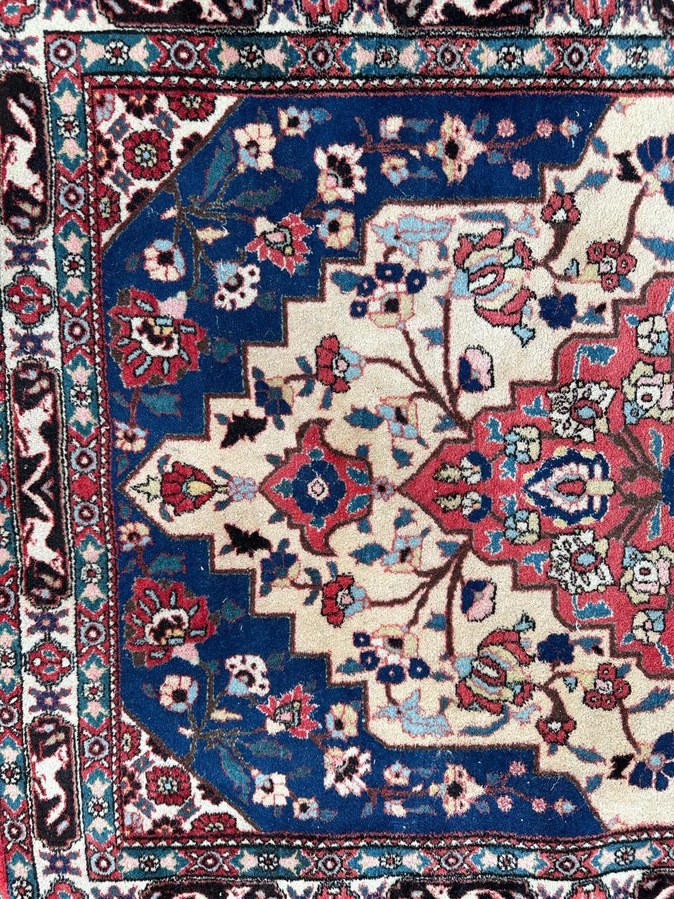 Kashan Bobyrug’s Pretty vintage Najaf Abad rug For Sale