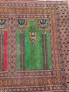pretty vintage Pakistani rug Saf design