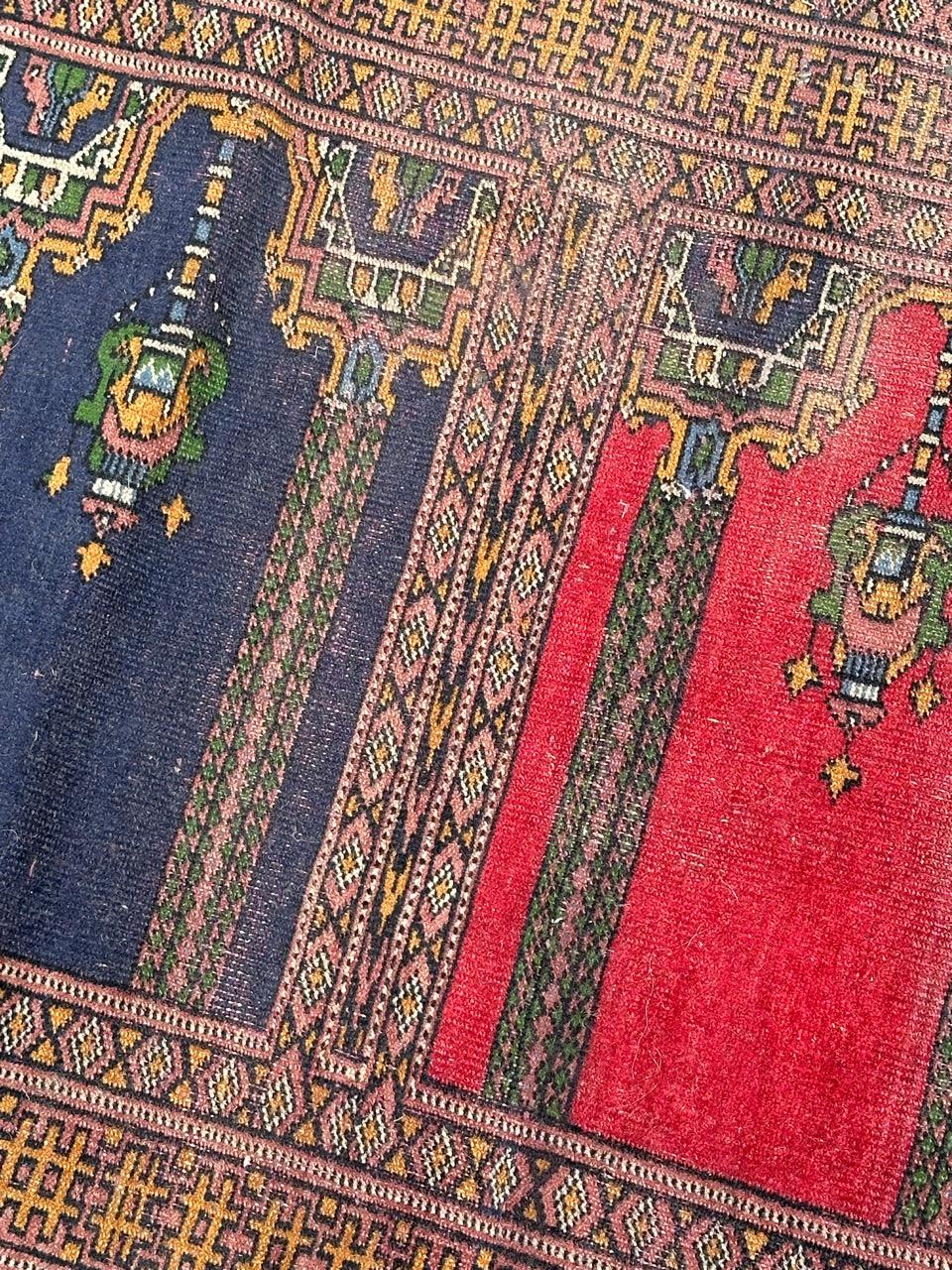 Oushak Bobyrug’s pretty vintage Pakistani rug Saf design  For Sale