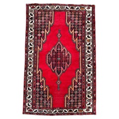 Bobyrugs hübscher rustikaler Vintage-Mazlaghan-Teppich 