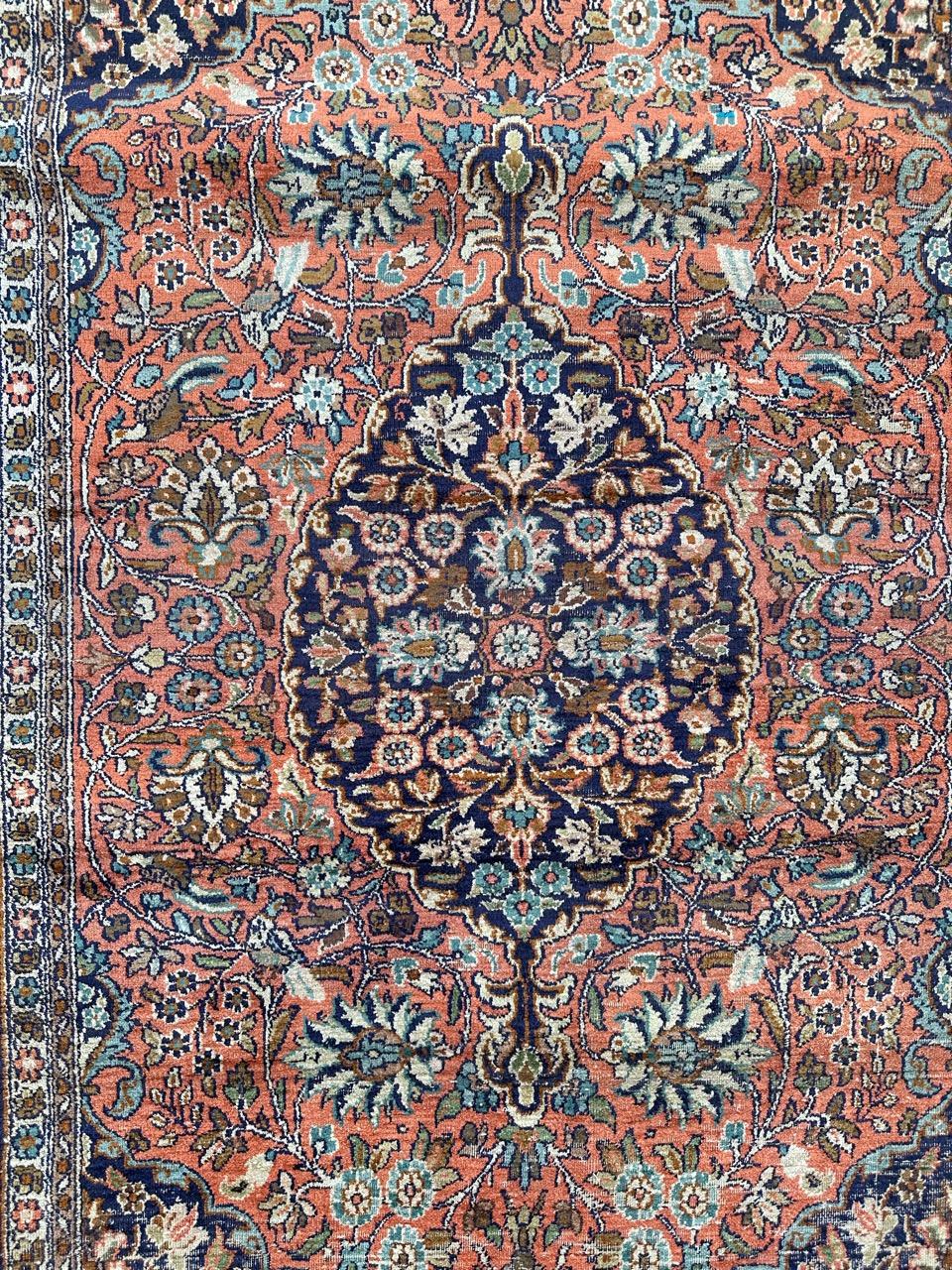 pretty vintage silk Kashmir rug In Good Condition For Sale In Saint Ouen, FR