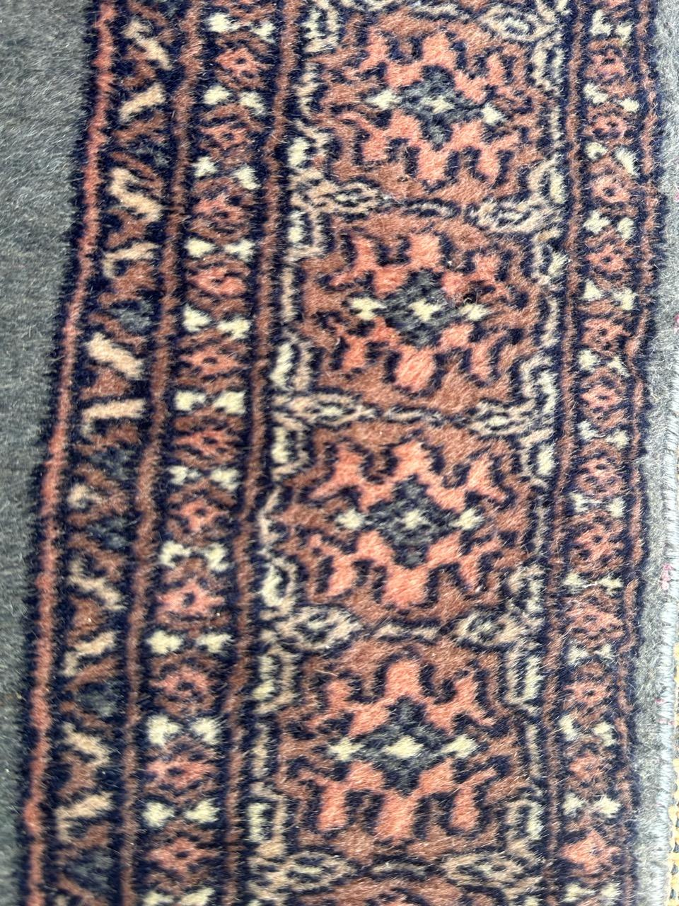 Bobyrug’s pretty vintage small Pakistani rug  For Sale 3