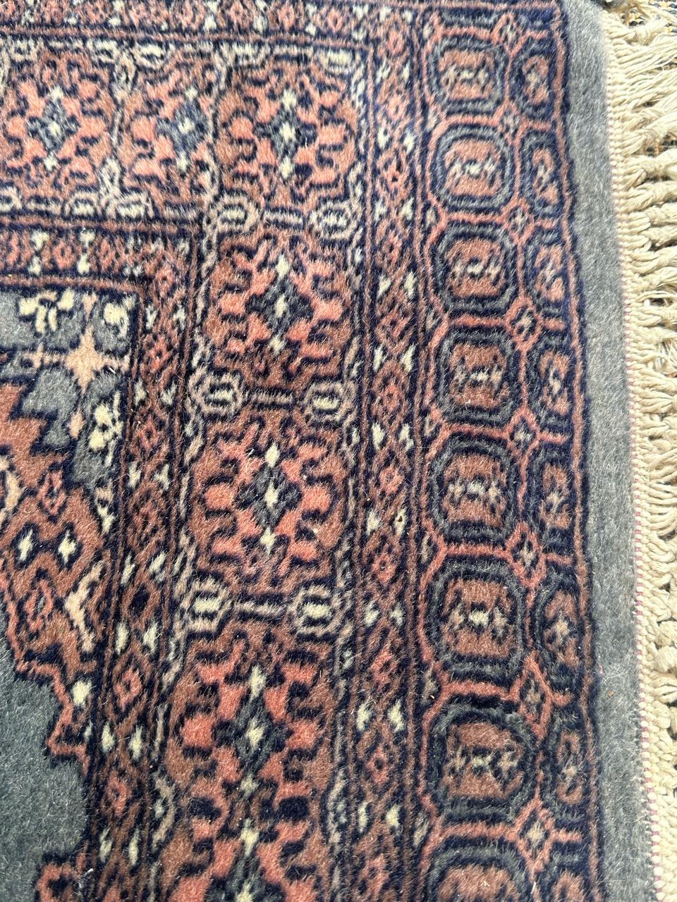 Bobyrug’s pretty vintage small Pakistani rug  For Sale 5