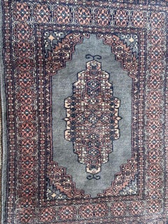 Pretty vintage small Pakistani rug