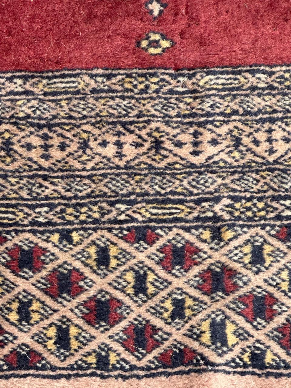 Late 20th Century pretty vintage small Pakistani rug Turkmen style For Sale