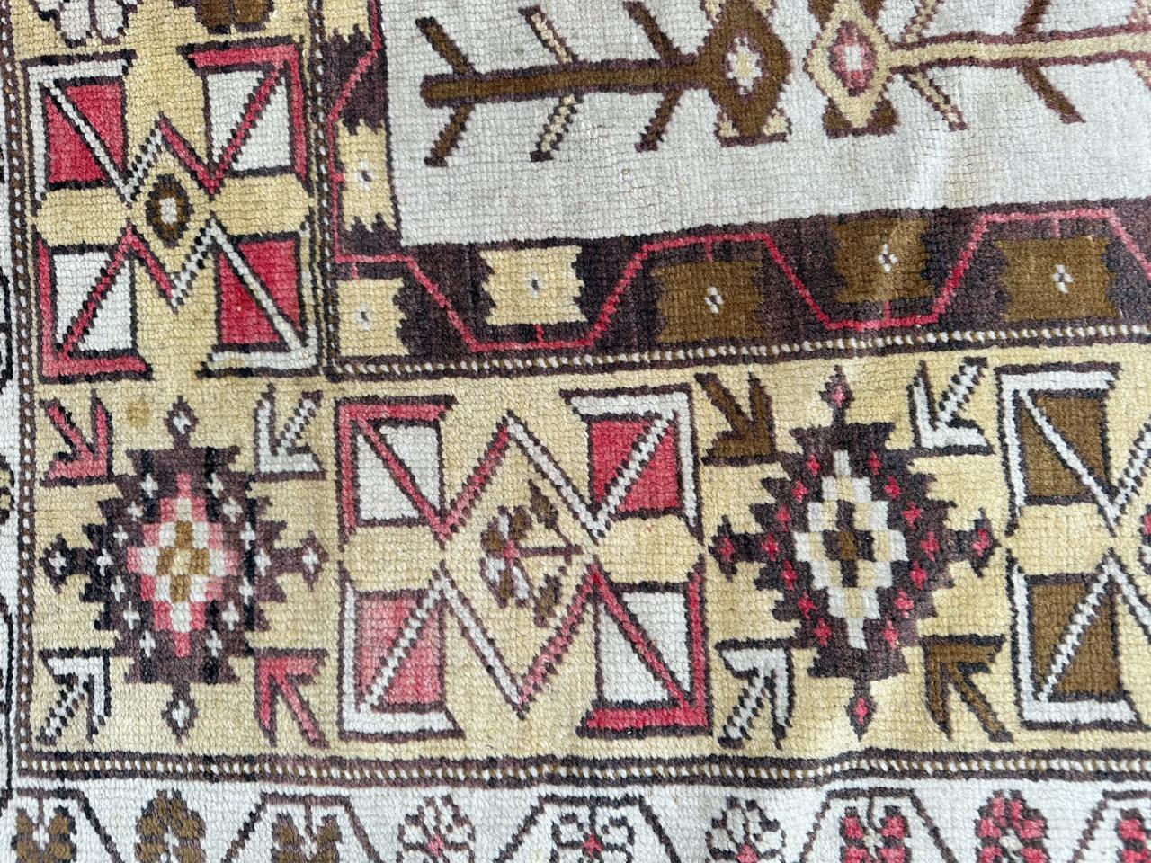 Bobyrug’s pretty vintage Turkish Anatolian rug For Sale 2