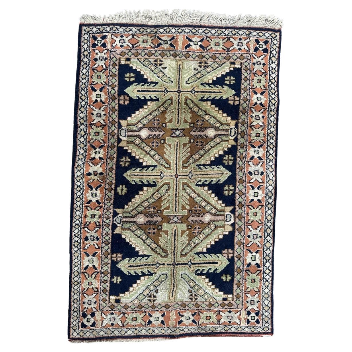 Bobyrug’s pretty vintage Turkish rug 