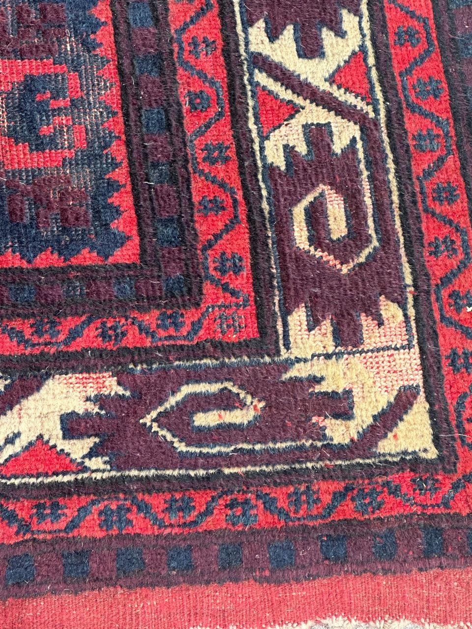 Le joli tapis vintage turc Yagcibedir de Bobyrug  en vente 9