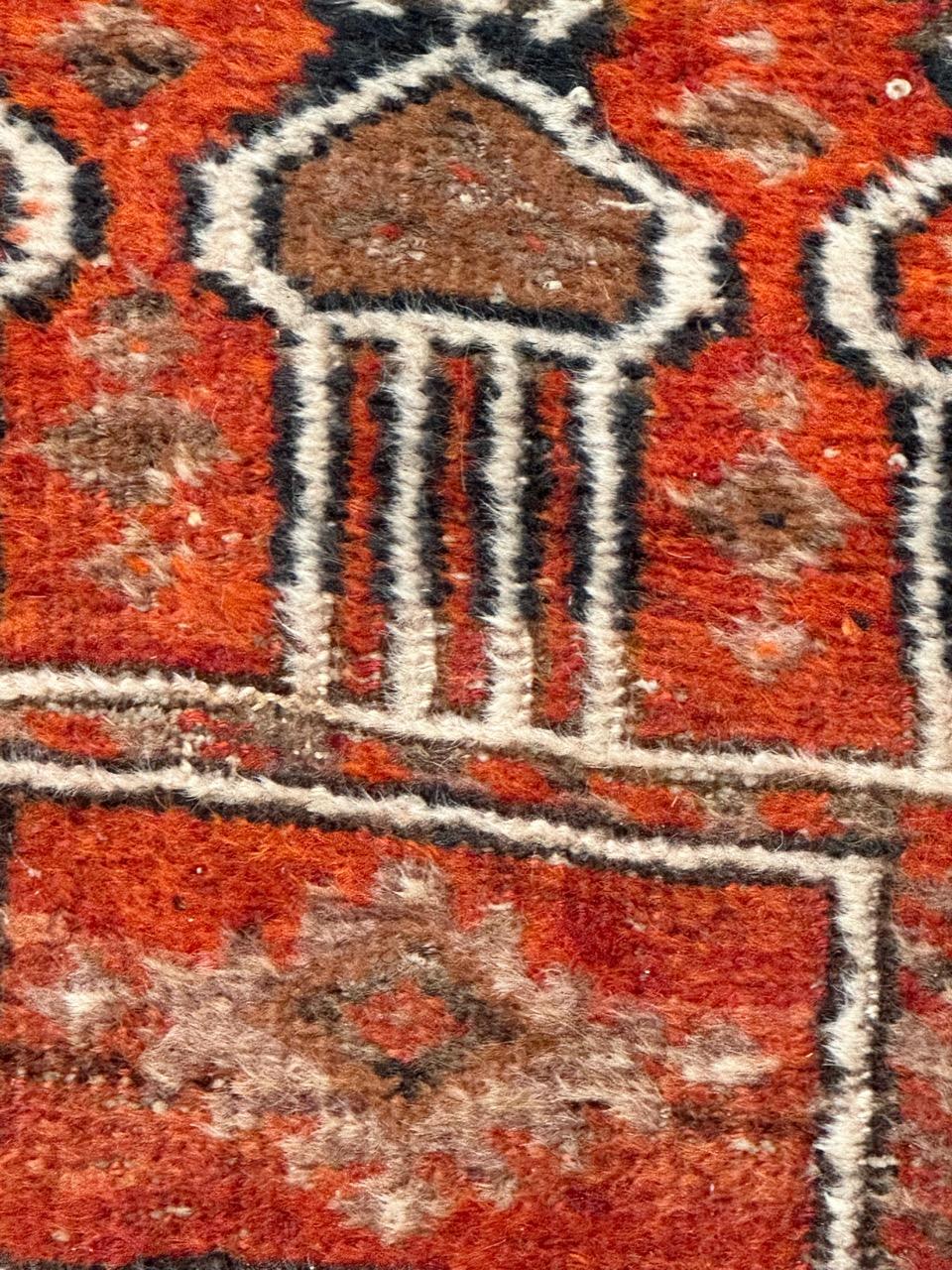 Le joli tapis turkmène Baluch vintage de Bobyrug  en vente 5