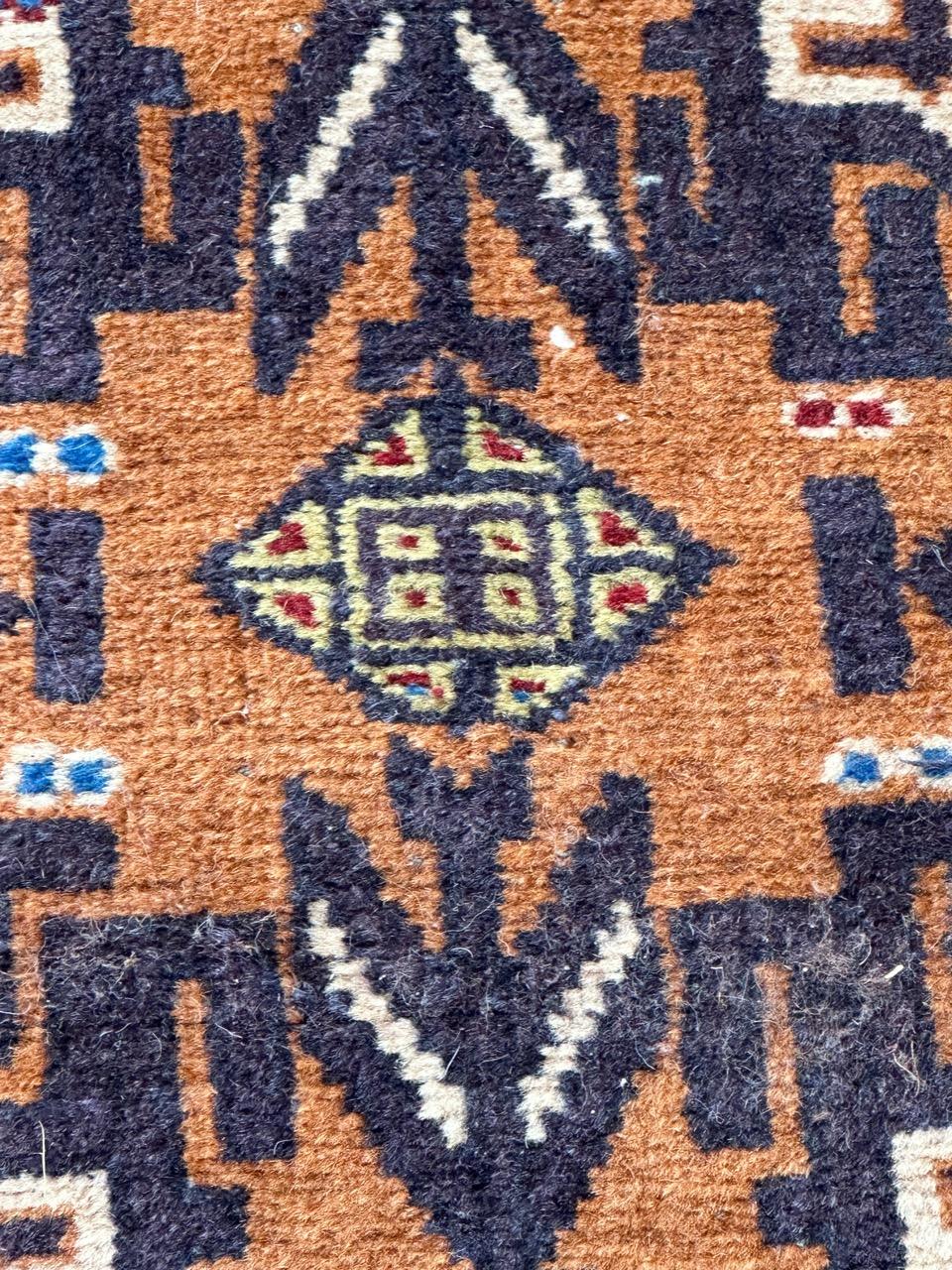 Le joli tapis turkmène Baluch vintage de Bobyrug  en vente 7