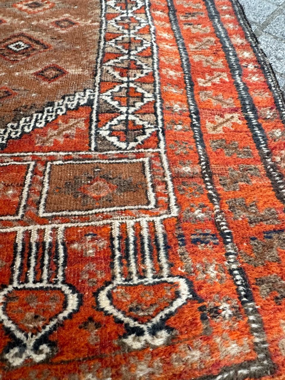 Le joli tapis turkmène Baluch vintage de Bobyrug  en vente 12