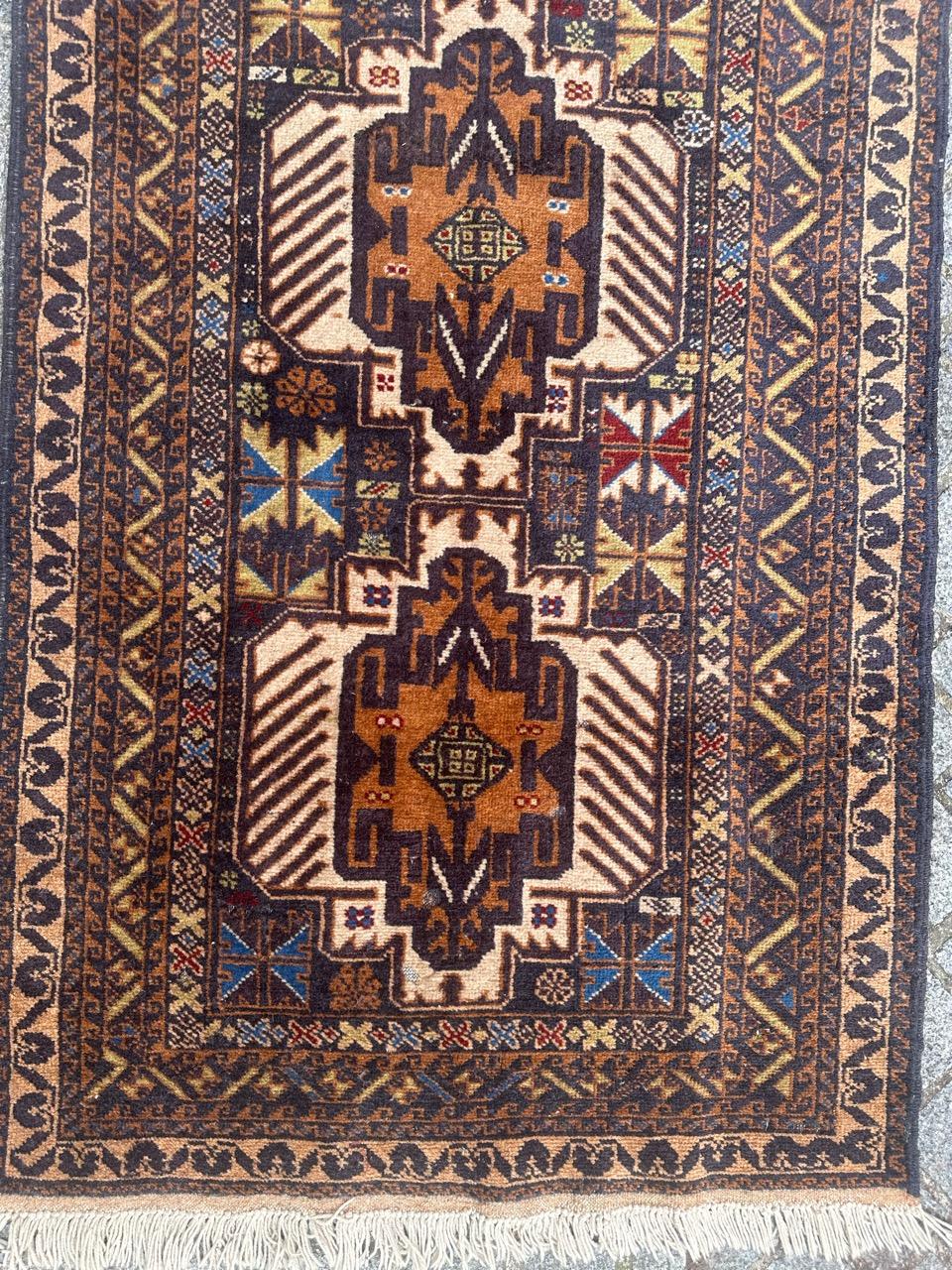 Afghan Le joli tapis turkmène Baluch vintage de Bobyrug  en vente