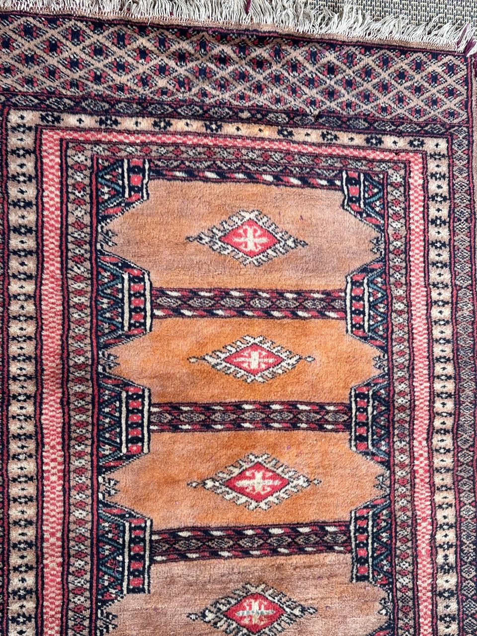 Bobyrug's hübscher vintage turkmenischer Design-Pakistanteppich  (Wolle) im Angebot