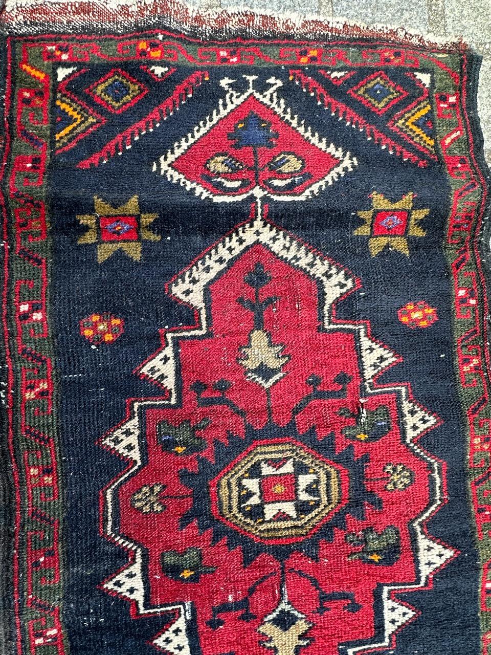 Bobyrugs kleiner türkischer Yastik-Teppich aus der Mitte des Jahrhunderts  im Angebot 7