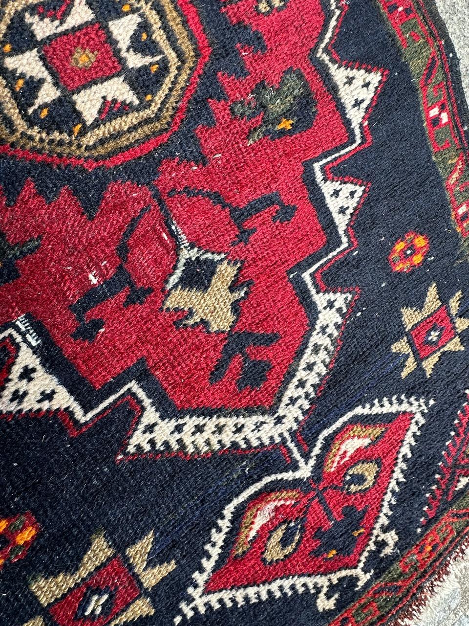 Bobyrugs kleiner türkischer Yastik-Teppich aus der Mitte des Jahrhunderts  im Angebot 9