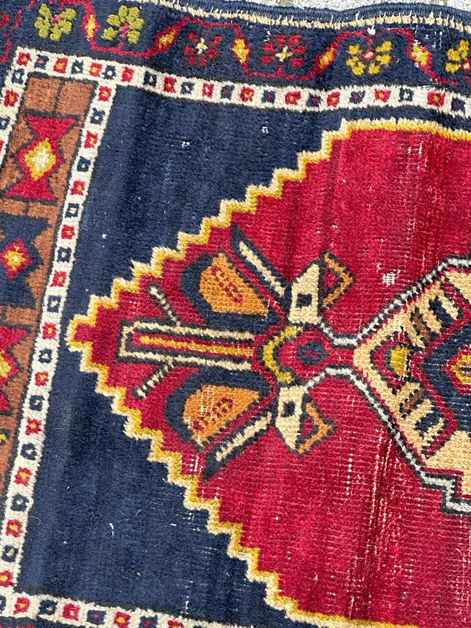 Hand-Knotted  small mid century Turkish Yastik rug  For Sale