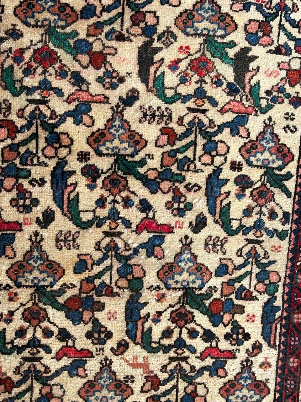 Bobyrug’s small vintage abadeh rug  In Good Condition For Sale In Saint Ouen, FR