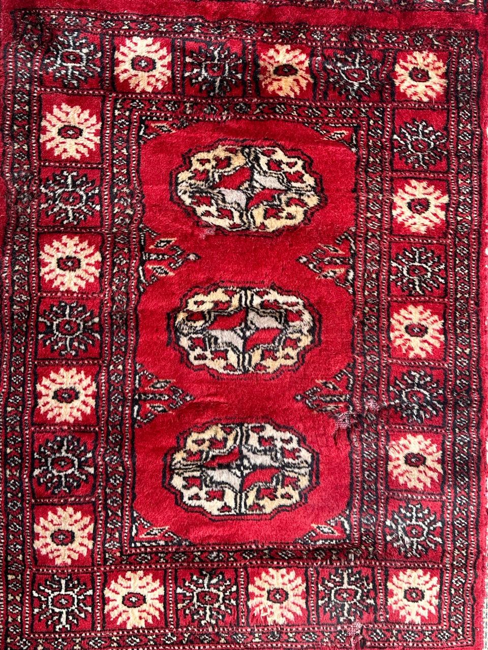 small vintage Pakistani rug For Sale 4