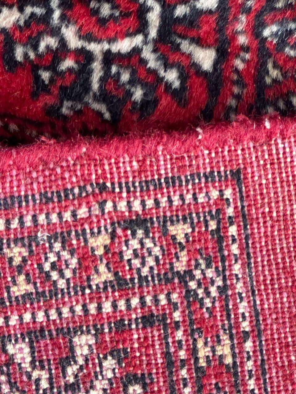 Bobyrug’s small vintage Pakistani rug  For Sale 8