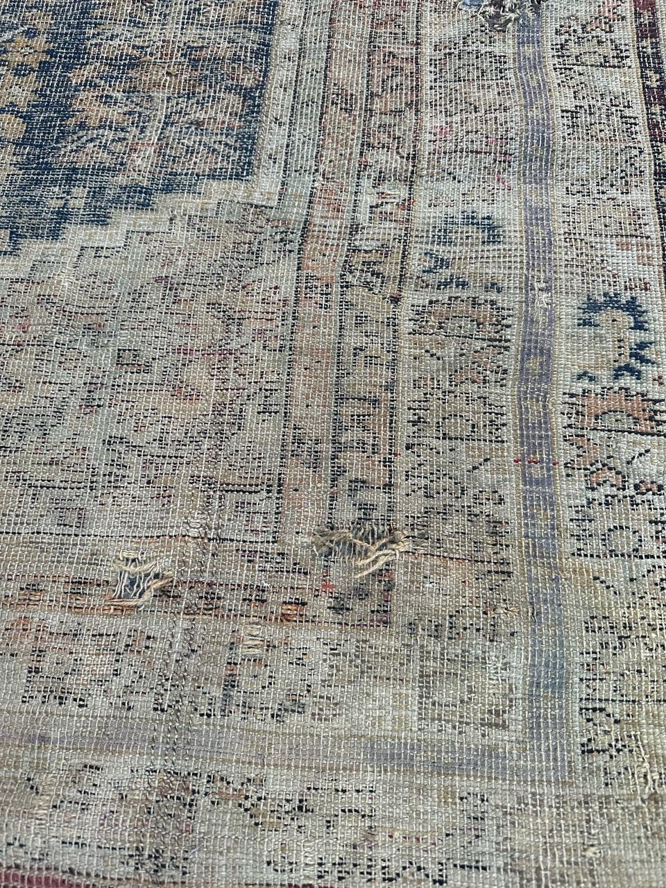 Bobyrug’s Very beautiful antique distressed 18th century Turkish Koula rug In Distressed Condition For Sale In Saint Ouen, FR