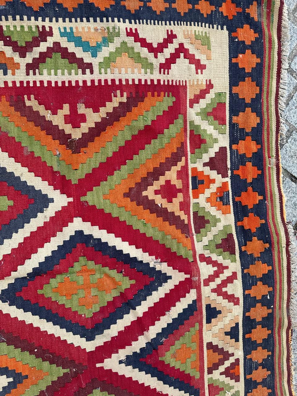 Bobyrug’s very beautiful mid century qashqai Kilim In Good Condition For Sale In Saint Ouen, FR