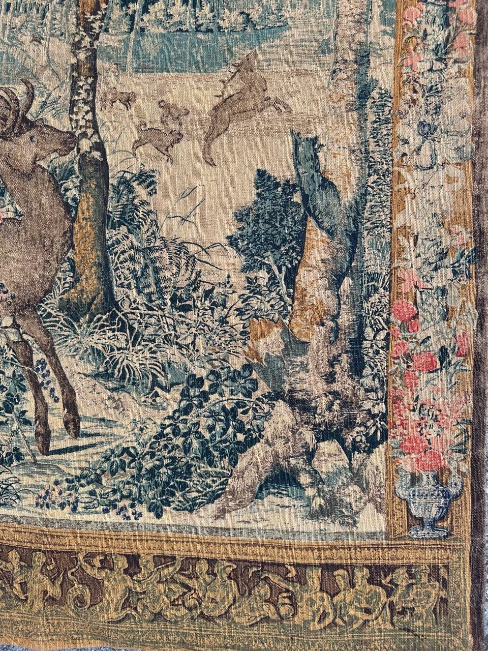 Bobyrug’s Vintage French hand printed Aubusson Style Tapestry In Good Condition For Sale In Saint Ouen, FR