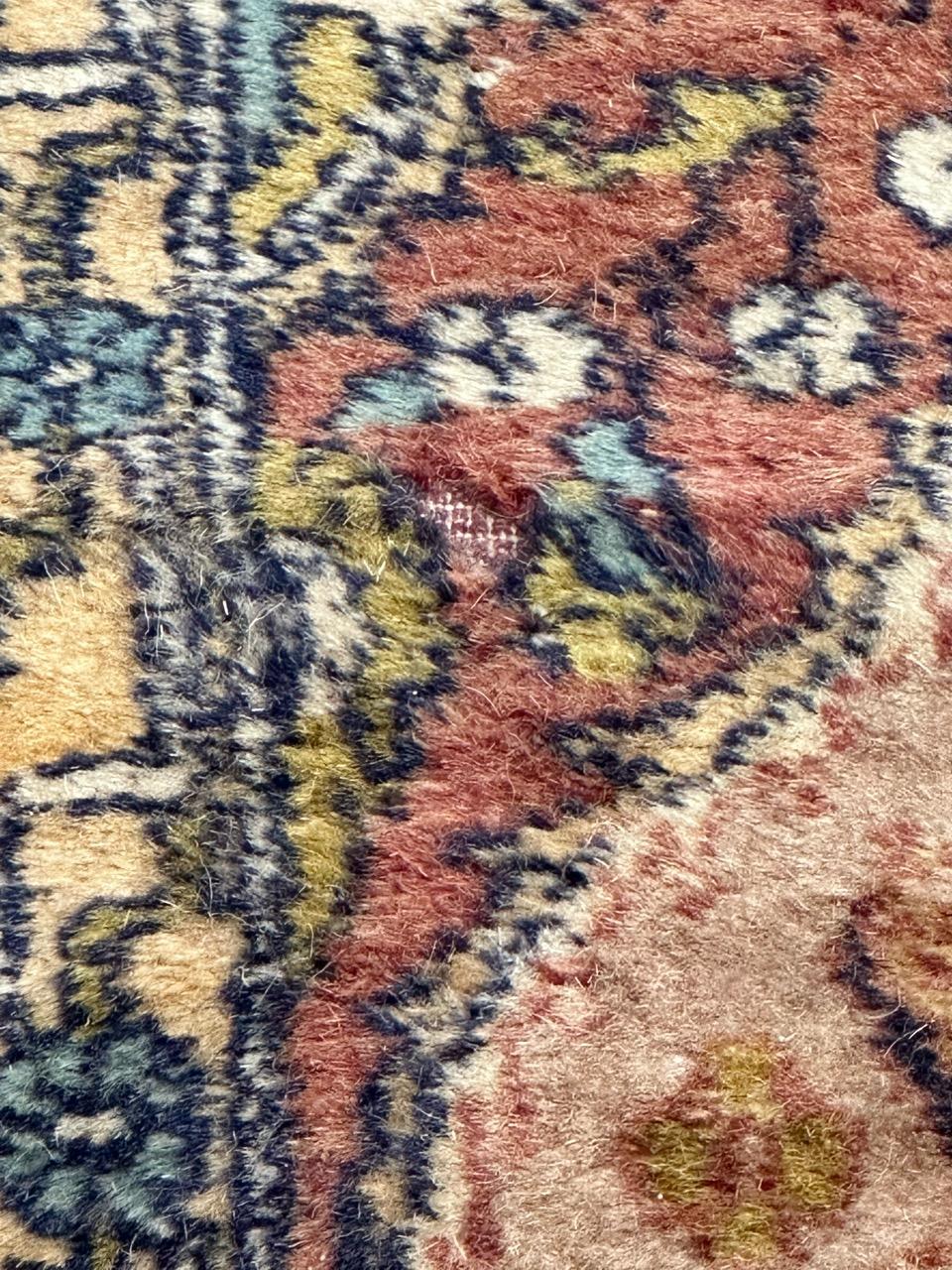 Bobyrug’s vintage Pakistani rug For Sale 11