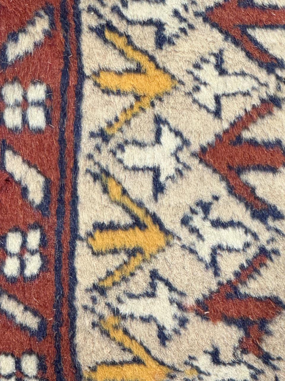 Pakistanischer Vintage-Teppich (Ende des 20. Jahrhunderts) im Angebot