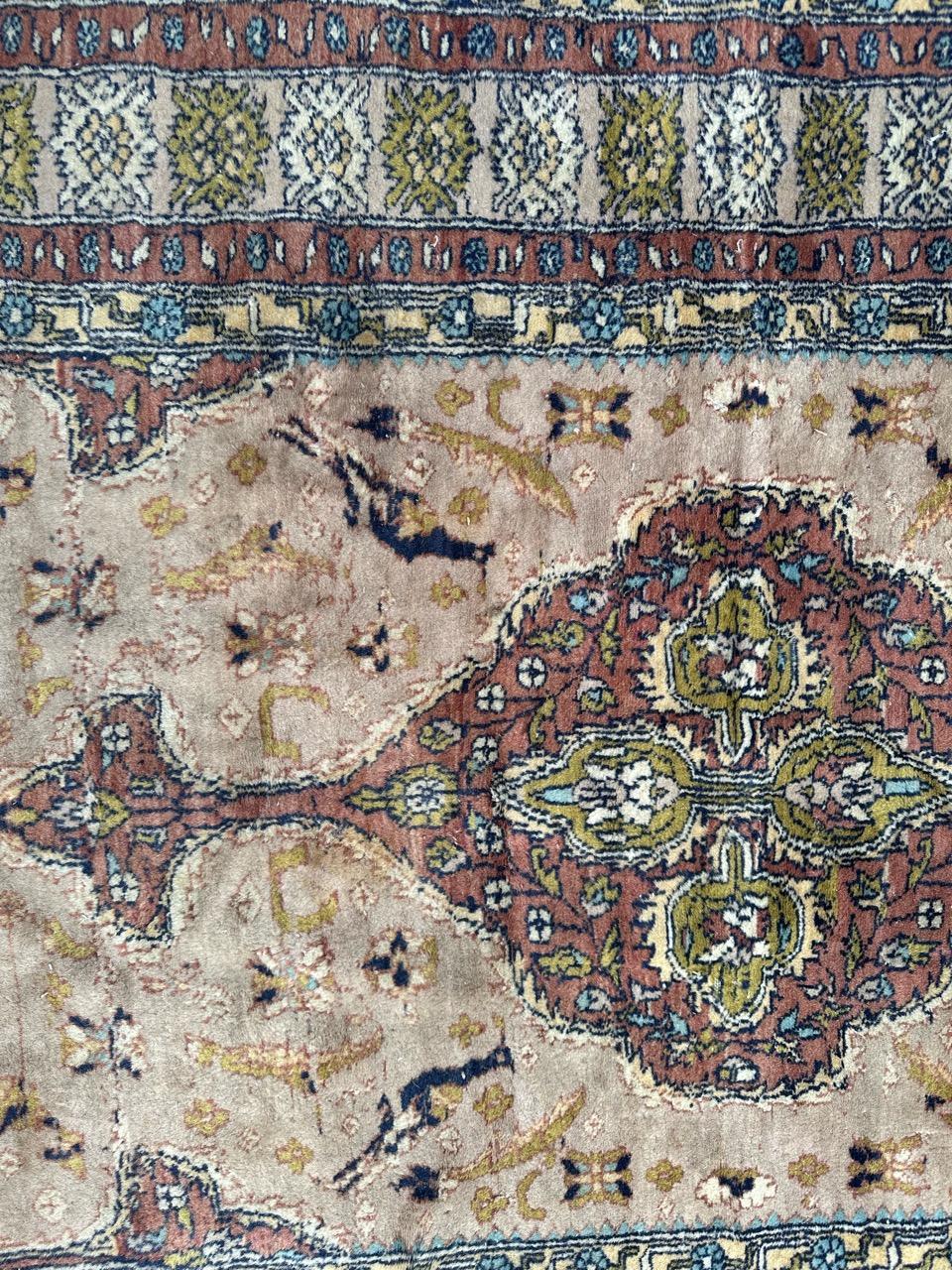 Wool Bobyrug’s vintage Pakistani rug For Sale