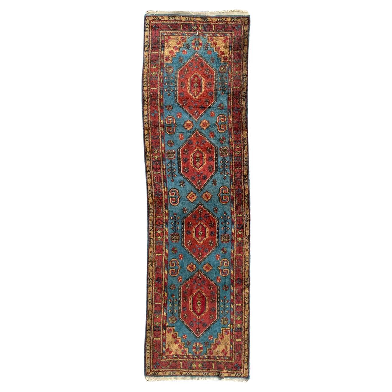 Bobyrug’s vintage Xinjiang Chinese runner