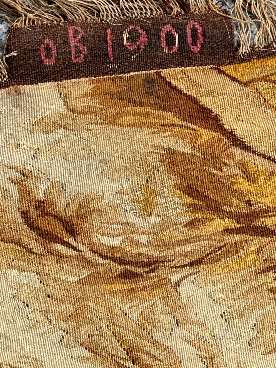 Français Bobyrug's Wonderful Fine Antique French Aubusson Tapestry (Tapisserie d'Aubusson française ancienne) en vente