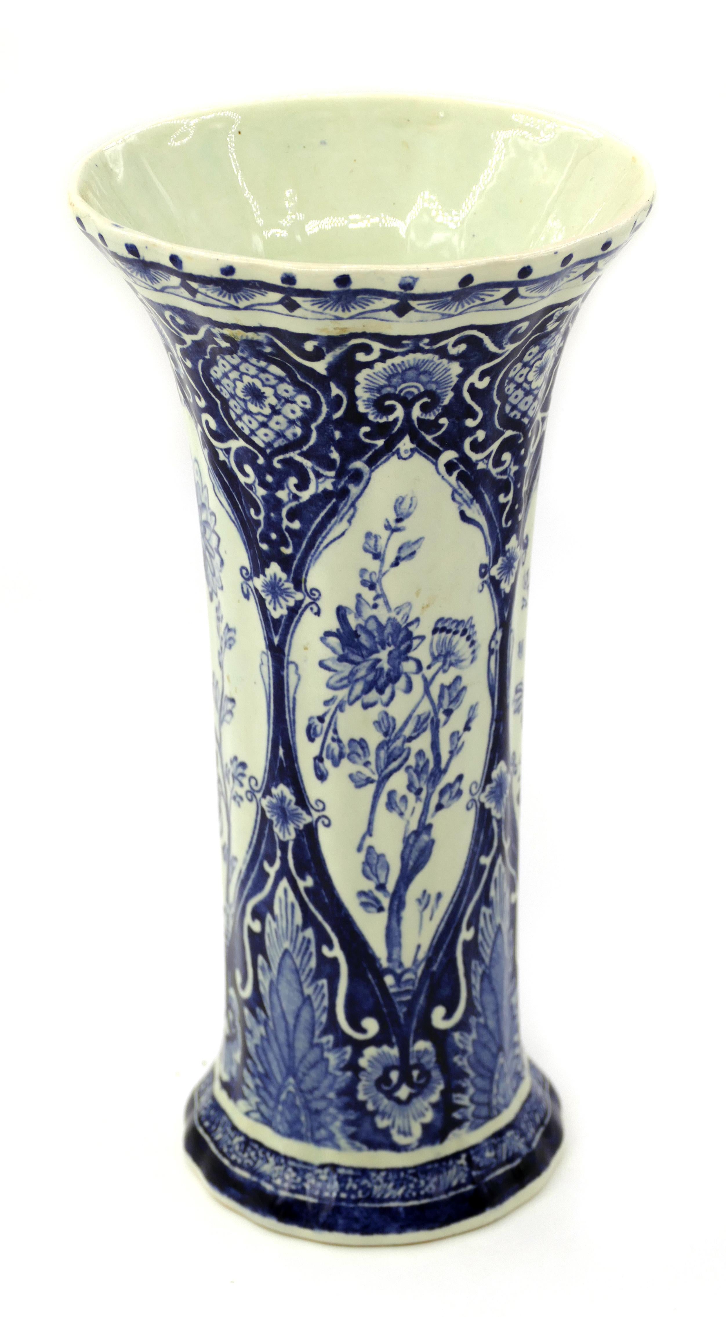 Boch Delft Ceramic Vase, Early 20th Century In Good Condition In Roma, IT