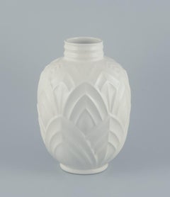 Boch Keramis, Belgium. Large ceramic vase. White glaze. Modernist design