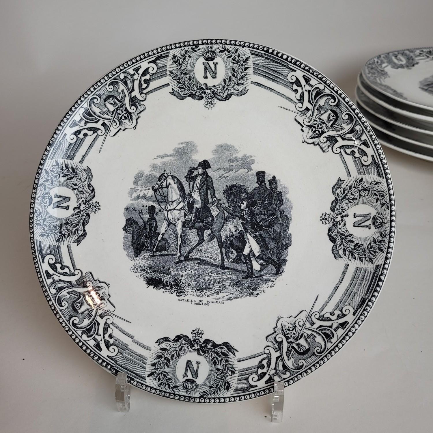 Boch La Louviere, Suite de 18 assiettes, batailles de Napoléon Ist, fin du 19e siècle en vente 4