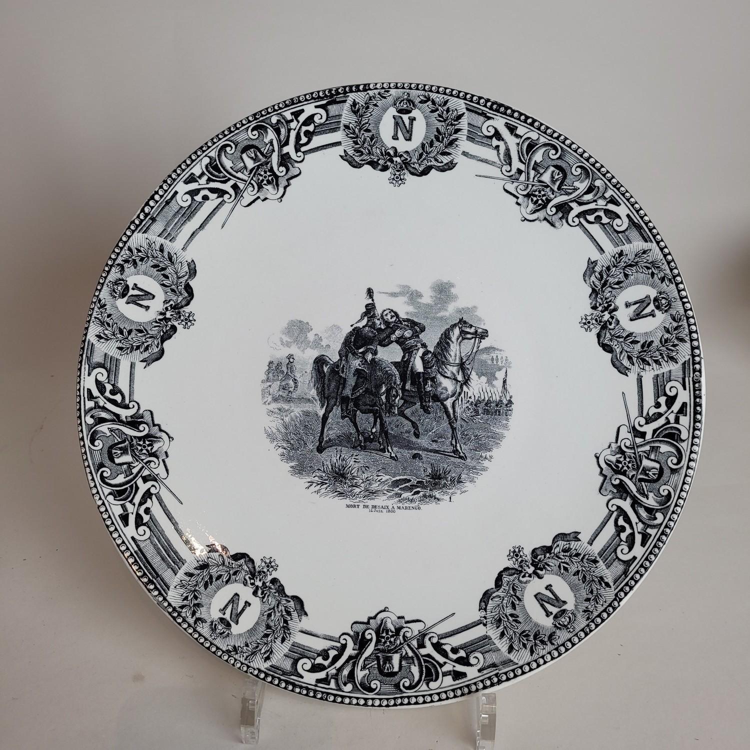 Boch La Louviere, Suite de 18 assiettes, batailles de Napoléon Ist, fin du 19e siècle en vente 8