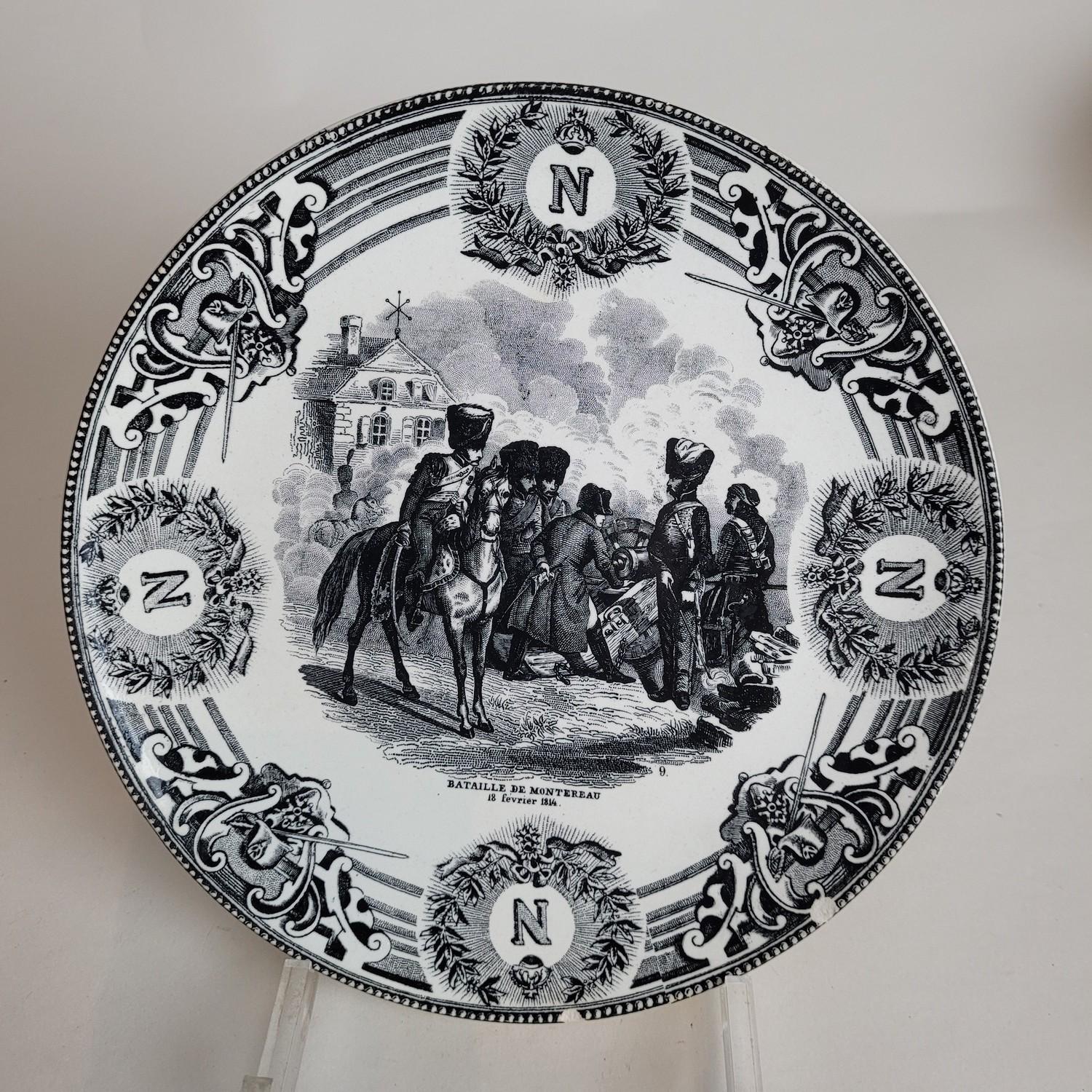 Boch La Louviere, Suite de 18 assiettes, batailles de Napoléon Ist, fin du 19e siècle en vente 10