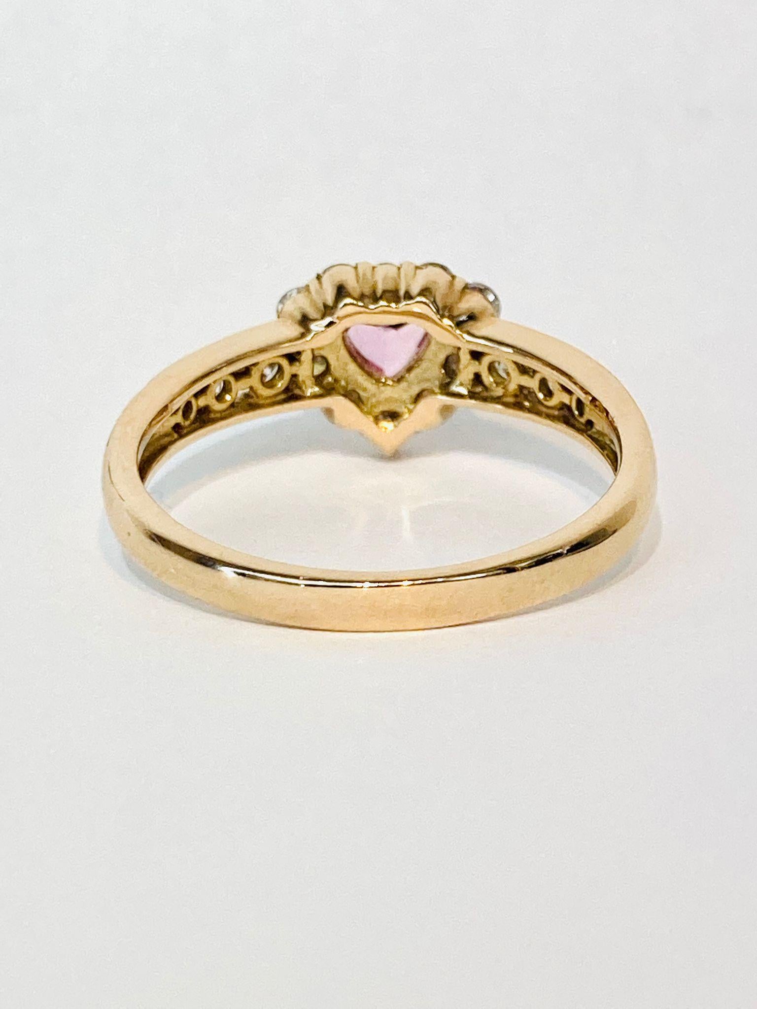 Bochic 18K Gold, Diamonds & Pink Sapphire Vintage Pink Sapphire Ring, Circa 1980 For Sale 3
