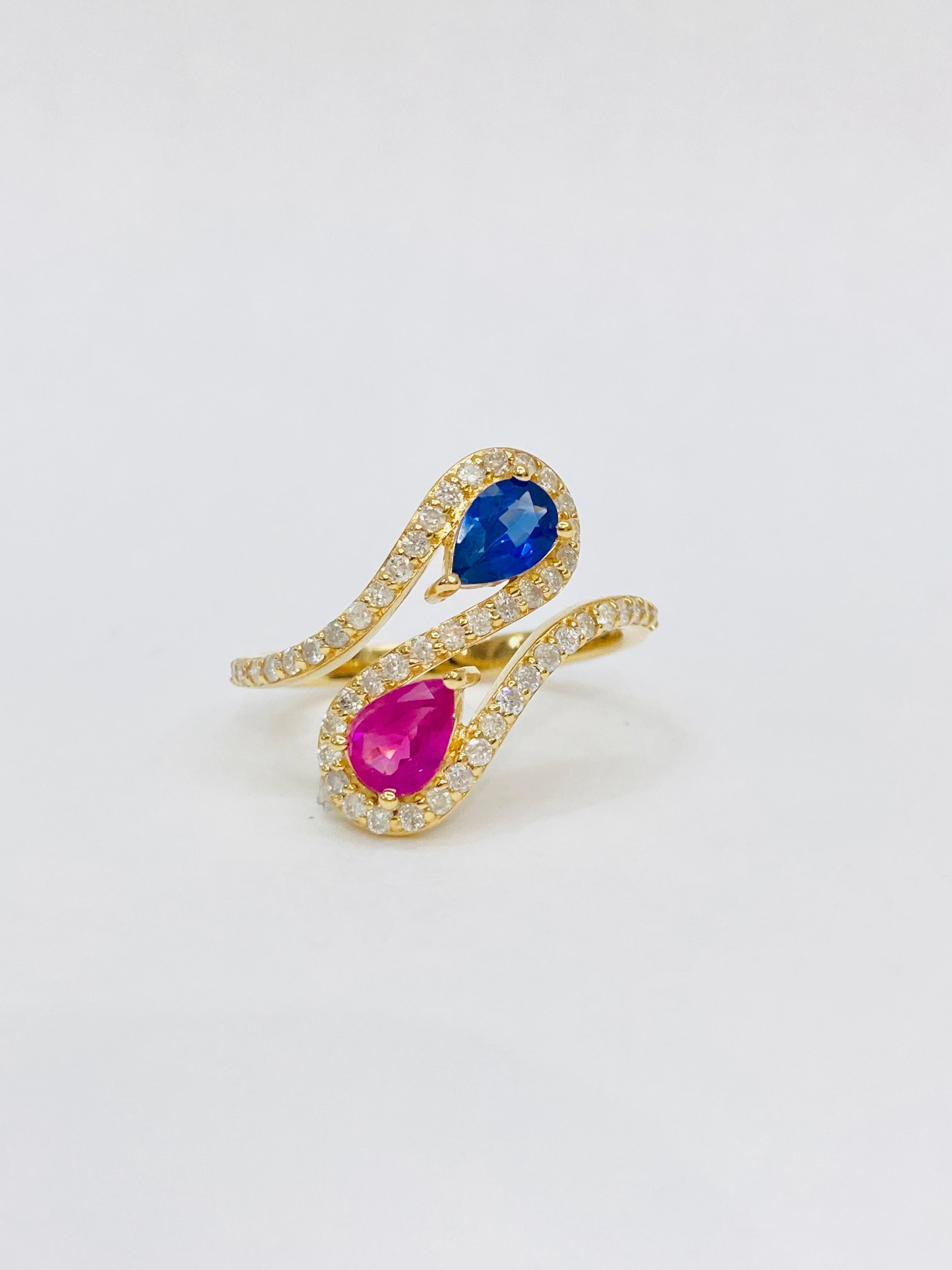 Bochic 2 Color “Retro Vintage” Ruby & Sapphire 18K Gold & Diamond Cluster Ring. In New Condition For Sale In New York, NY