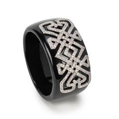 Bochic Black Resin Retro Cuff