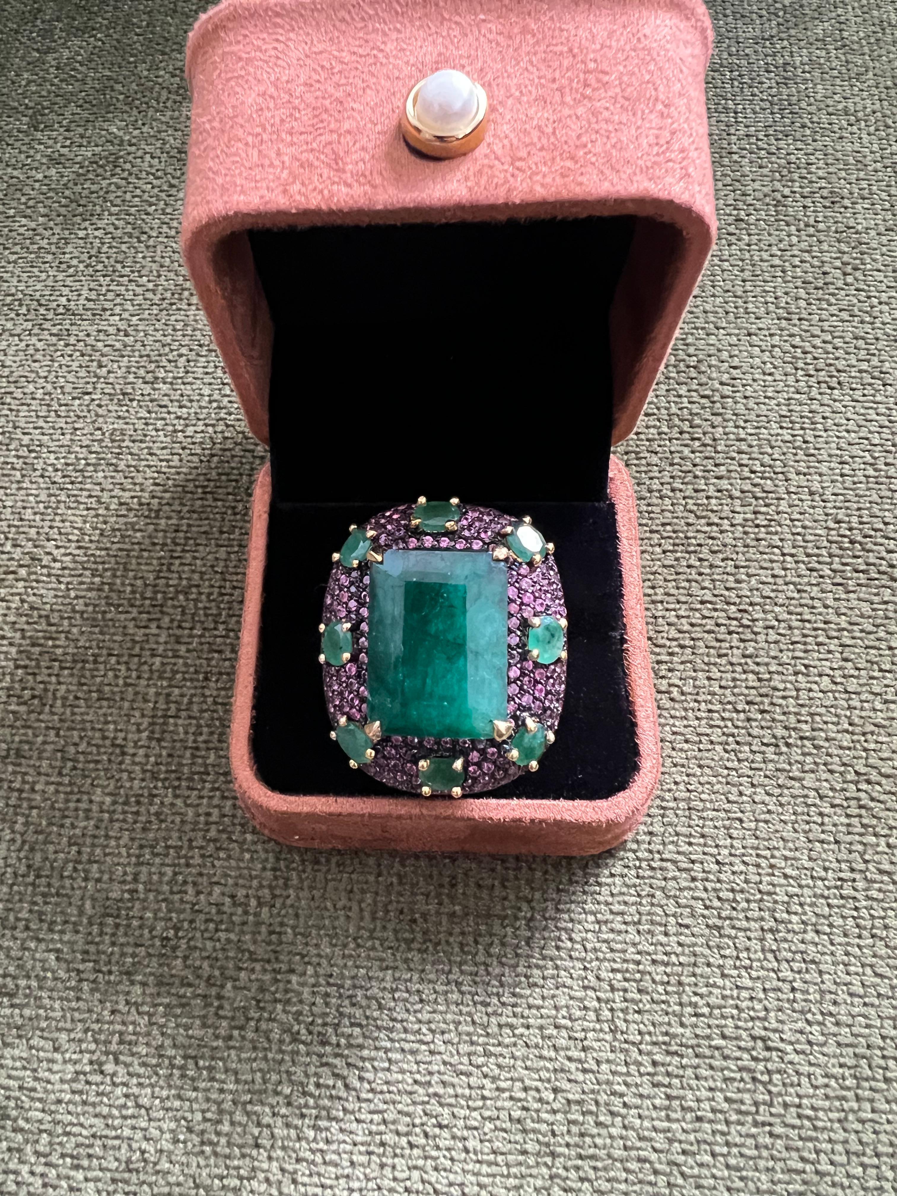 Bochic “Capri” 20 Carat Emerald & Pink Fancy Sapphire Ring Set 18K Gold & Silver For Sale 7