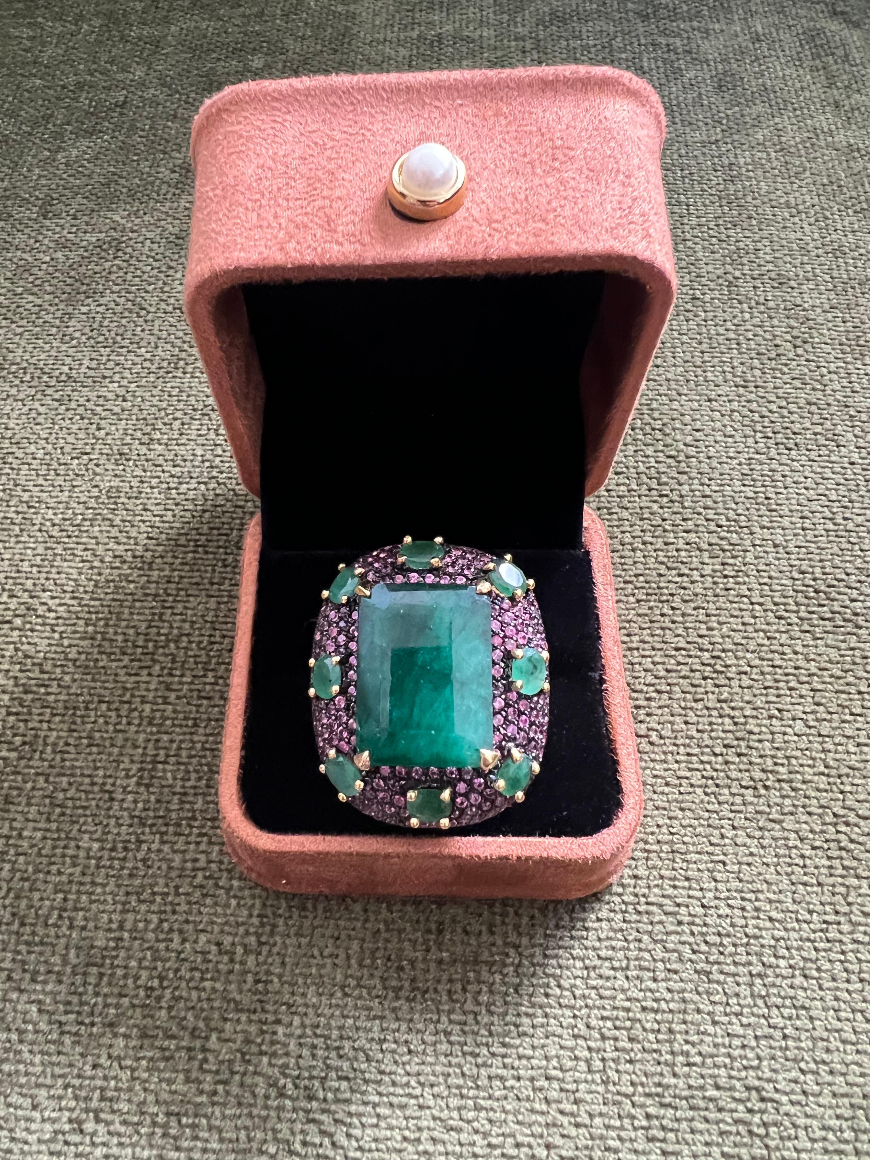 Bochic “Capri” 20 Carat Emerald & Pink Fancy Sapphire Ring Set 18K Gold & Silver For Sale 8