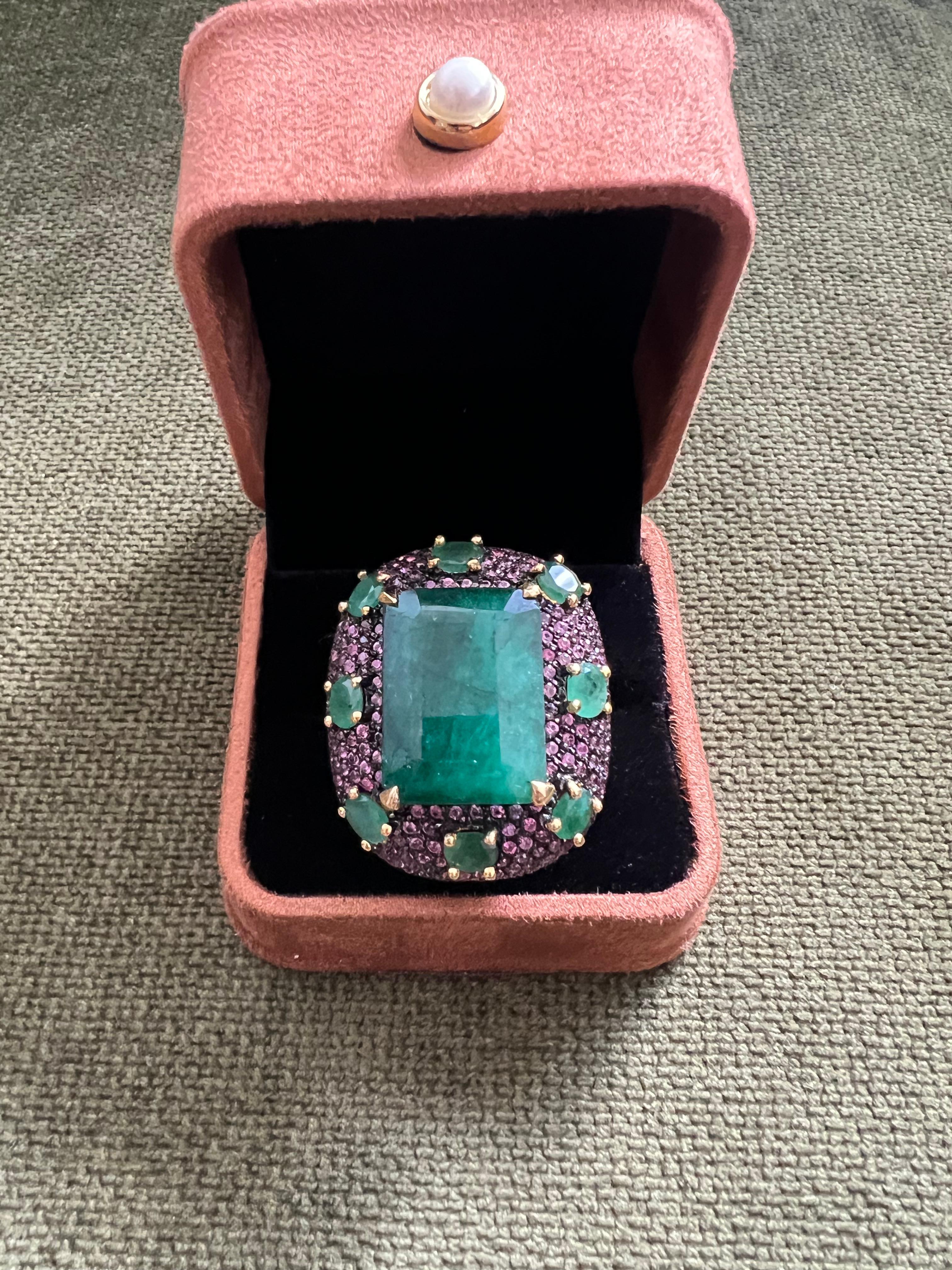 Bochic “Capri” 20 Carat Emerald & Pink Fancy Sapphire Ring Set 18K Gold & Silver For Sale 9
