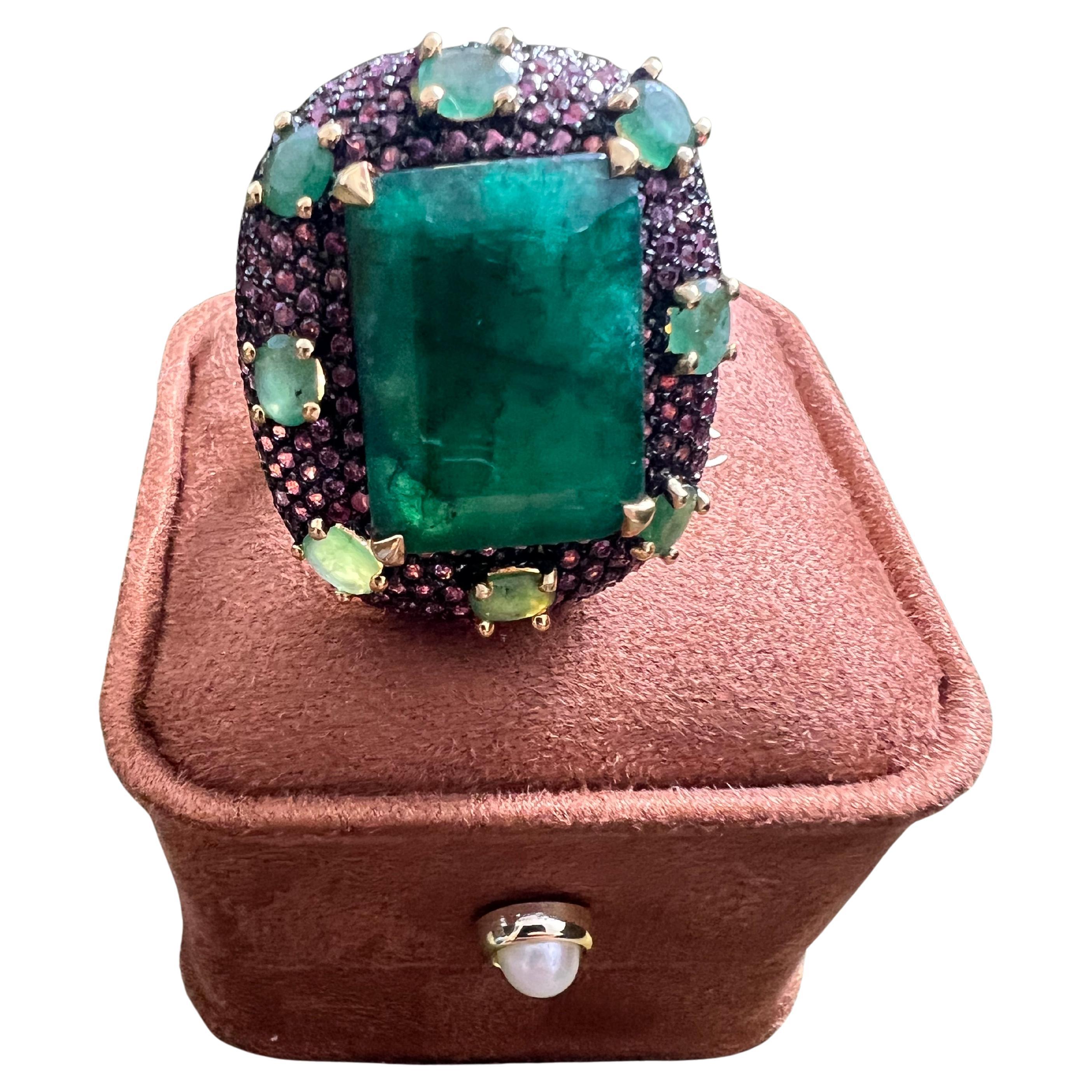 Bochic “Capri” 20 Carat Emerald & Pink Fancy Sapphire Ring Set 18K Gold & Silver For Sale