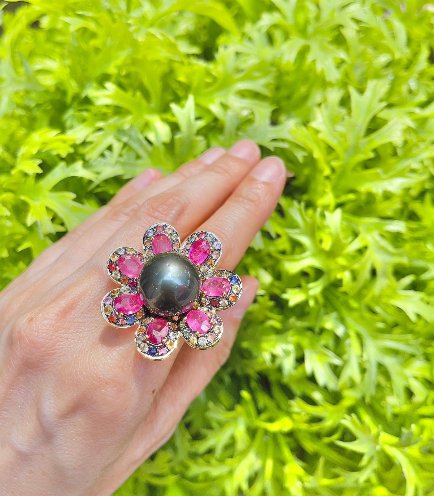 Brilliant Cut Bochic “Capri” Black Pearl & Pink Sapphire Cocktail Ring Set in 22k Gold & Silve For Sale