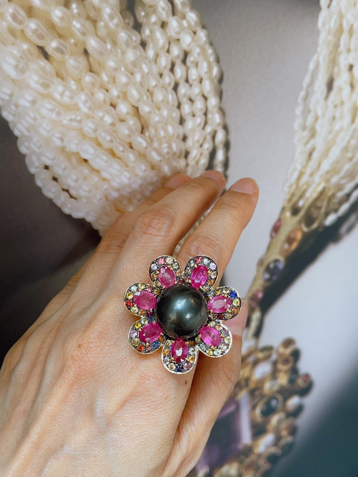 Bochic “Capri” Black Pearl & Pink Sapphire Cocktail Ring Set in 22k Gold & Silve In New Condition For Sale In New York, NY