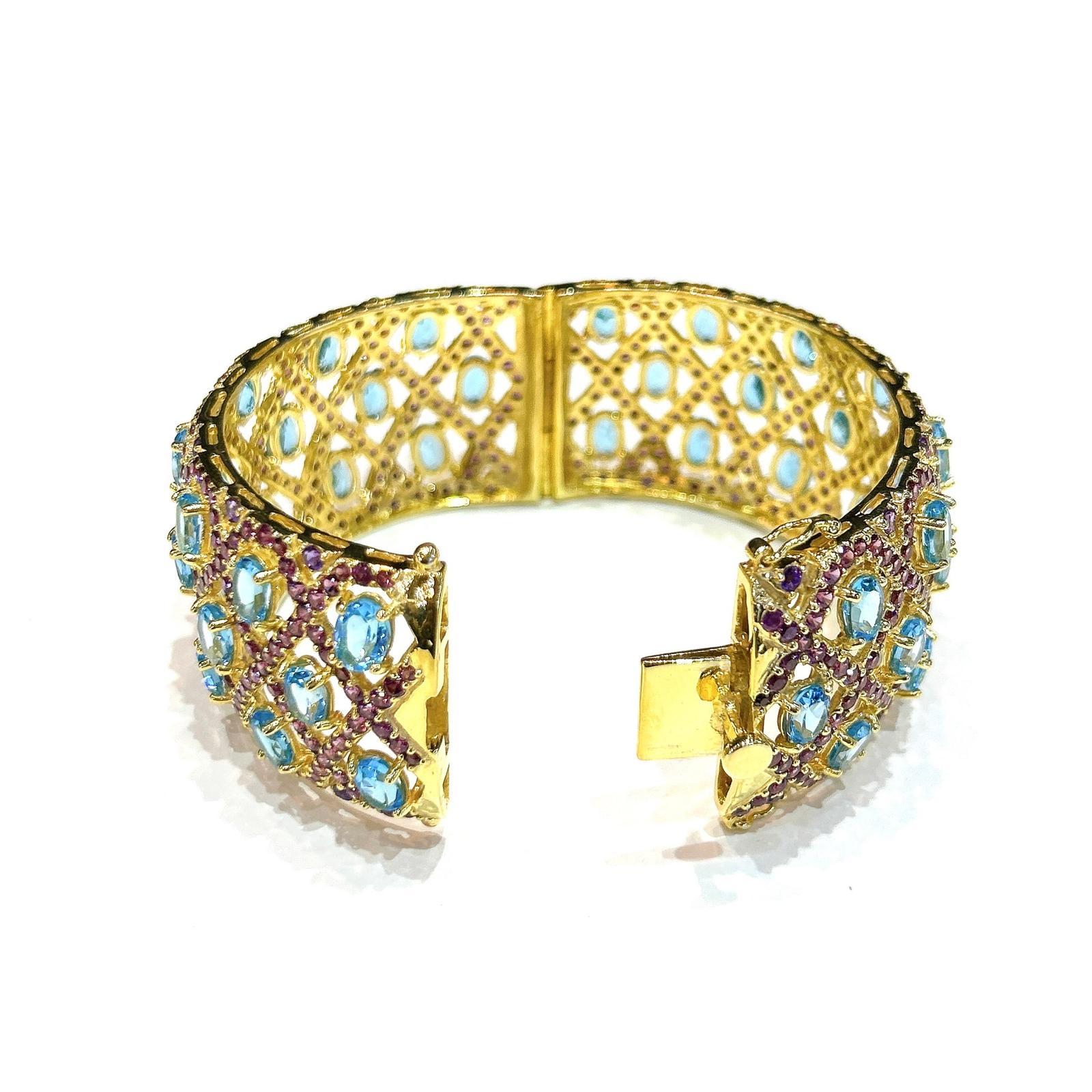 Bochic “Capri” Blue Topaz & Amethyst Gem & Cuff Set In 18K Gold & Silver For Sale 3