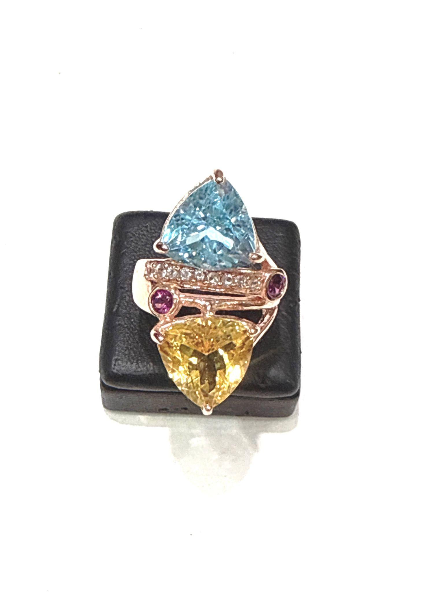 Bochic “Capri” Blue Topaz & Pink Quartz  Ring Set In 18K Gold & Silver For Sale 2