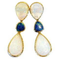 Bochic Boucles d'oreilles Capri en or et argent 18 carats avec opale bleue et blanche 